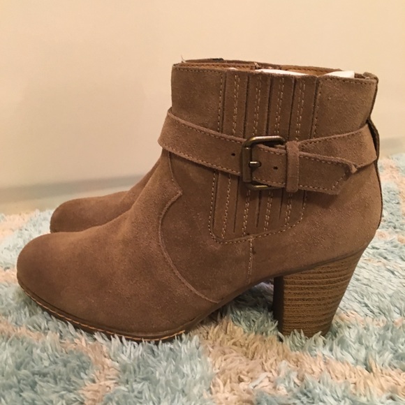 Suede booties size 7 - Picture 3 of 5